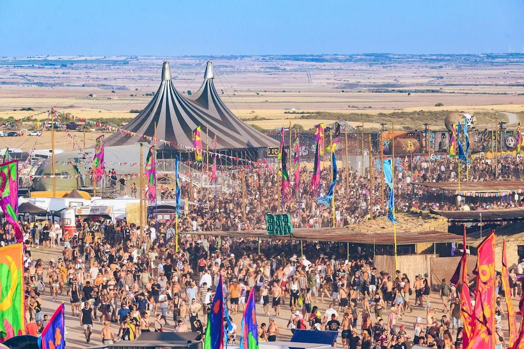 Ya llega Monegros Desert Festival 2024: escenarios e información útil