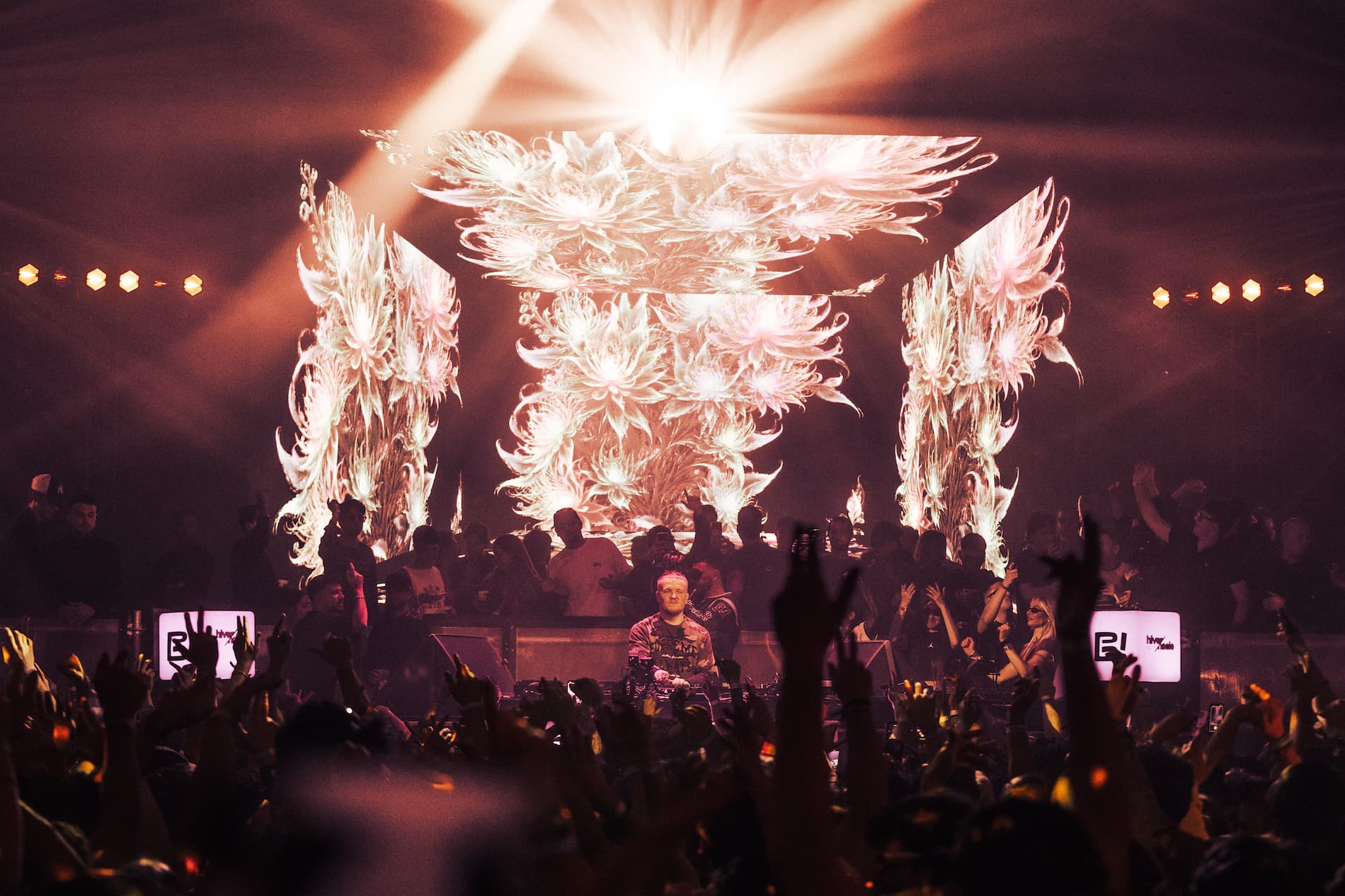 HIVERNACLE POP UP MADRID LAS VENTAS CHRIS STUSSY BEATSOUP