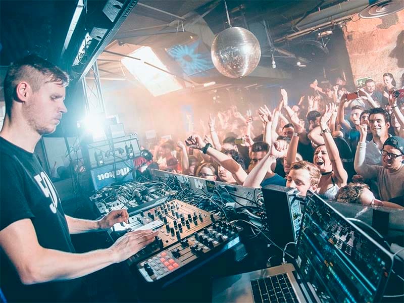 Joris Voorn y Ben Sims celebran la vuelta al cole de Nox Club y Crow Techno Club en LAB