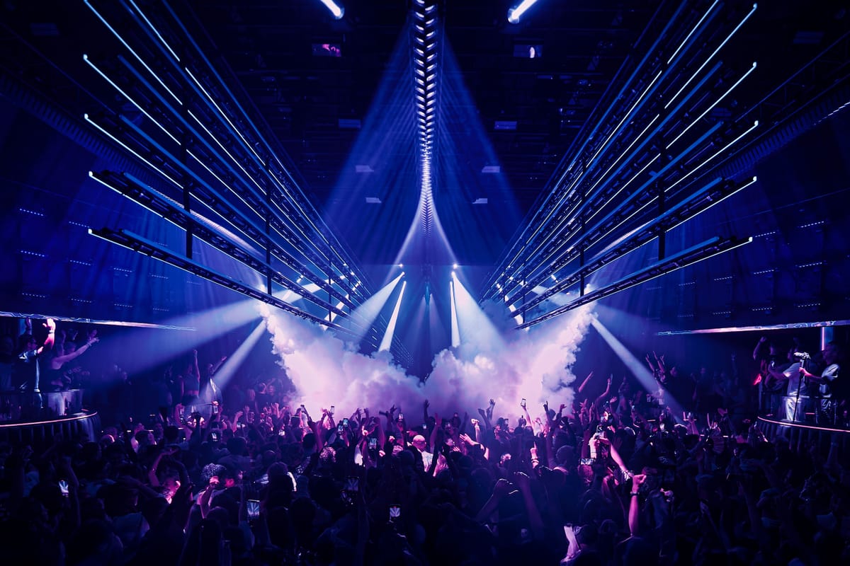 Hï Ibiza, Ushuaïa y [UNVRS] desvelan sus Openings 2026