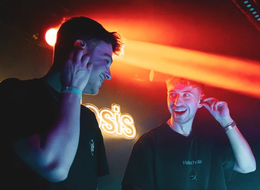 Crónica: Lynnic & ItsArius, microdosis y un sorprendente vermú electrónico