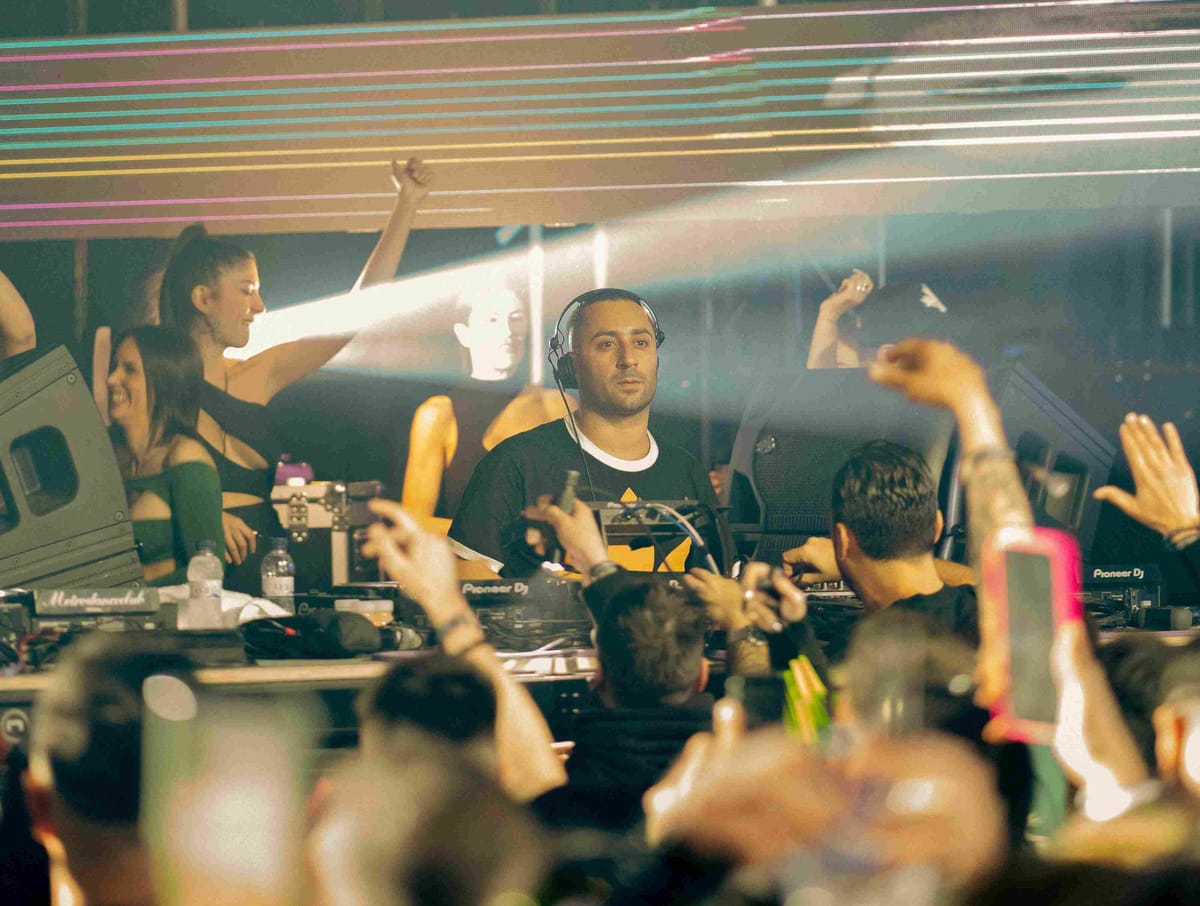 Disfruta del aniversario de Metro Dance Club