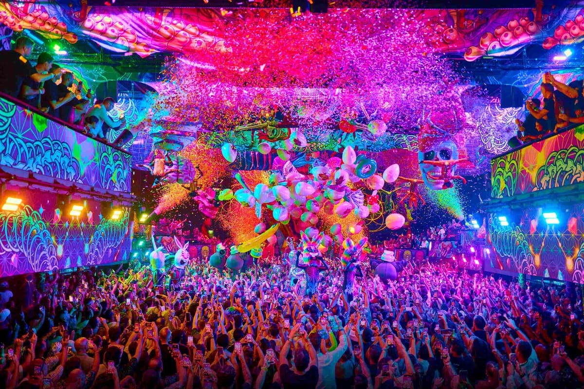 elrow cierra en [UNVRS] su temporada récord en Ibiza