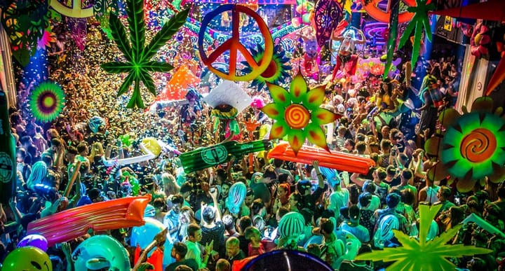 ¿Cómo planea cerrar y abrir año elRow?