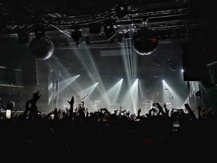 Rüfüs Du Sol firma un sonoro 'sold out' en su debut en Madrid