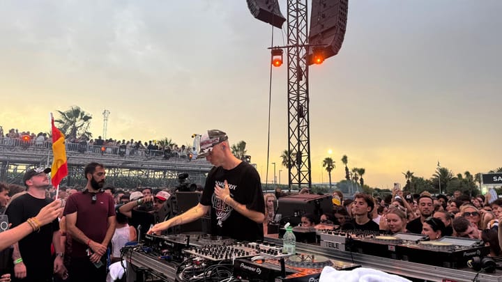 Adam Port brilla en Valencia pese a las adversidades