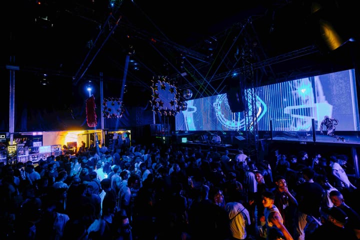 OFF SZN La Última del Verano en Metro Dance Club