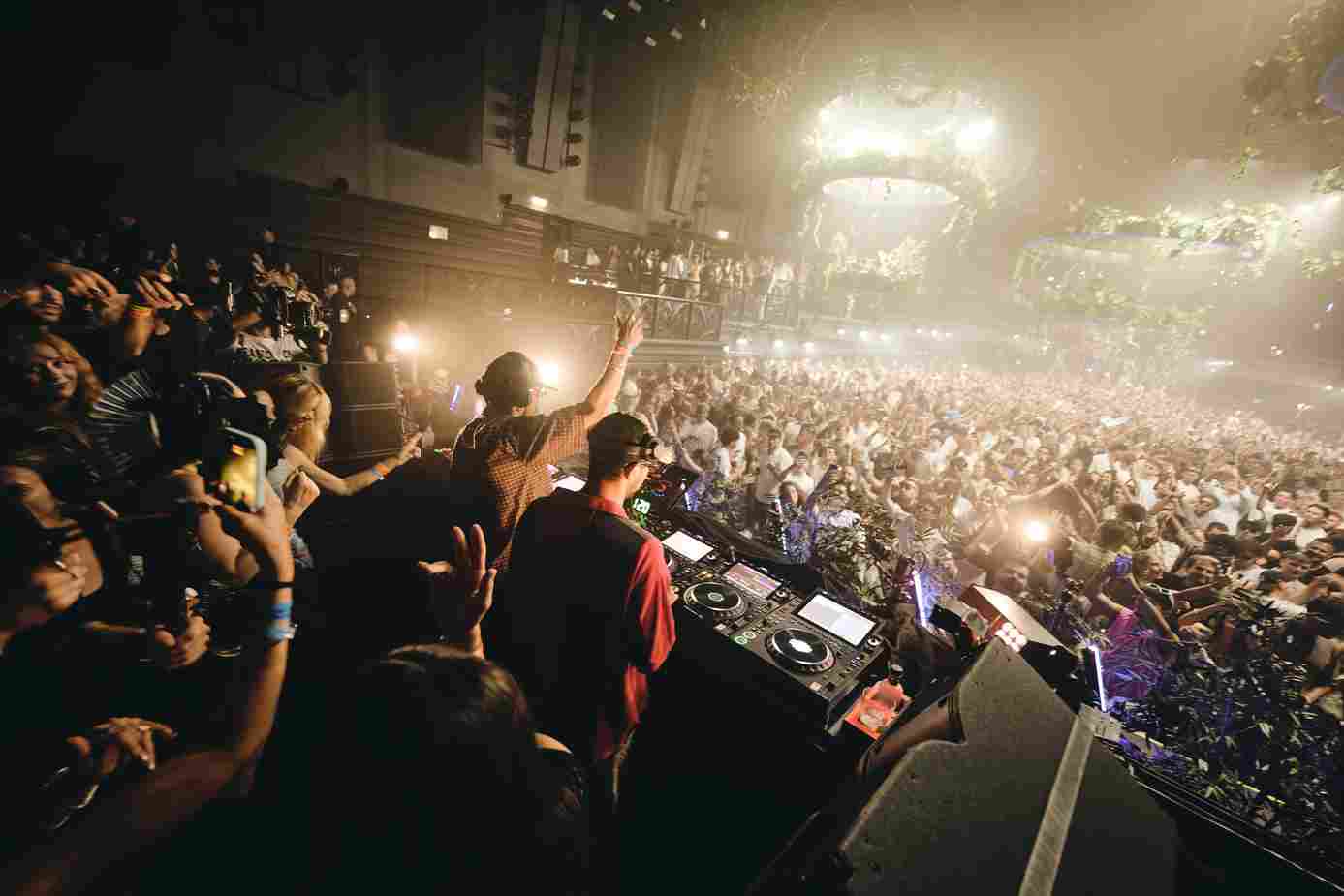 Penúltimo Paradise de la temporada en [UNVRS] Ibiza