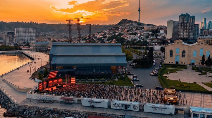 ANOTR, Jamie Jones y Mahmut Orhan en Bakú durante el fin de semana de F1 en APEX AFTER DARK OPEN AIR
